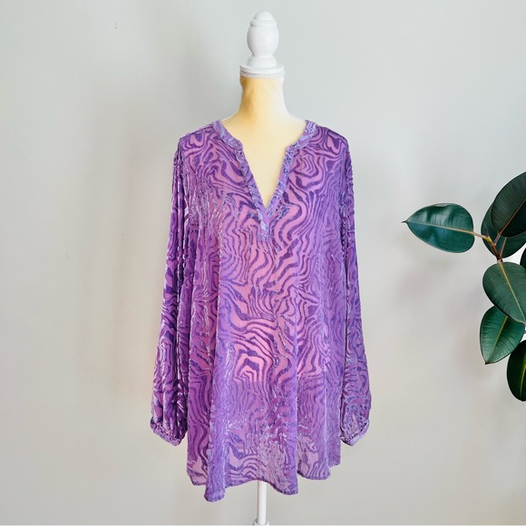 Torrid Velvet Zebra Burnout Pullover Long Sleeve Blouse - Picture 4 of 9